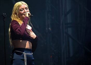 lorde-deletes-all-instagram-posts