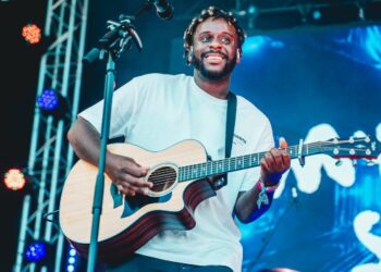 myles-smith-will-be-“stargazing”-at-audiences-during-headlining-shows-next-year