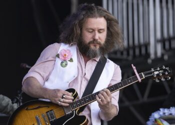 my-morning-jacket-announces-2025-one-big-holiday-destination-festival