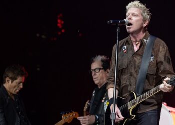 the-offspring-shares-official-video-of-live-yungblud-collaboration