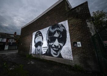 oasis-teases-us-reunion-shows