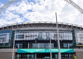 oasis-announces-“staggered,-invitation-only-ballot-process”-for-additional-wembley-stadium-shows