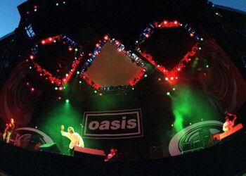 oasis-denies-knebworth-return-reports