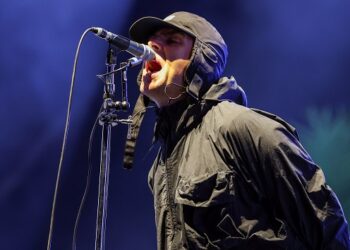 liam-gallagher-mocks-fontaines-dc.-following-oasis-comments:-“i’ve-seen-better-dressed-roadies”