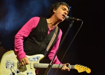 johnny-marr-responds-to-morrissey-claims:-“it-was-left-to-me-to-protect-the-legacy”