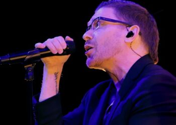 a-symptom-of-being-the-goodest-pup:-shinedown-members-performing-at-dog-rescue-benefit