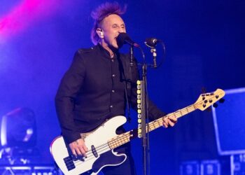 shinedown’s-eric-bass-launching-new-solo-project-with-“mind-control”-song