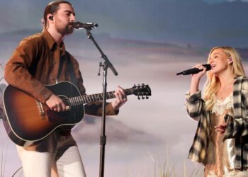 noah-kahan-to-sing-with-kelsea-ballerini-at-the-cma-awards