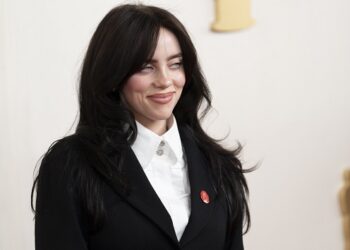 billie-eilish-named-apple-music’s-2024-artist-of-the-year