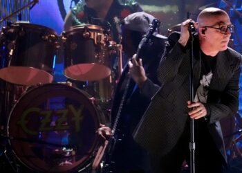 maynard-james-keenan-announces-﻿’the-great-in-between’﻿-jiujitsu-documentary