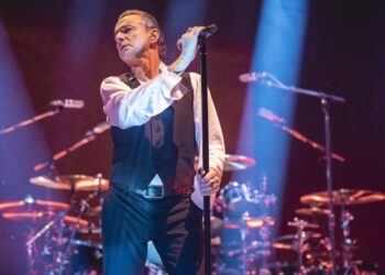 dave-gahan-‘wouldn’t-rule-out’-new-depeche-mode-music,-but-‘it’s-not-on-the-cards-at-this-point’