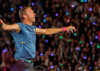 coldplay-premieres-‘all-my-love’-video-starring-dick-van-dyke