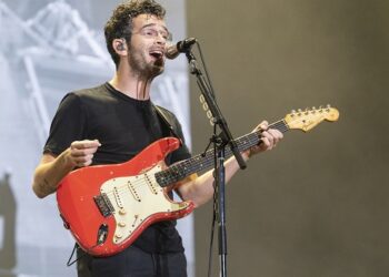 the-1975’s-matty-healy-hit-with-cease-&-desist-over-azealia-banks-social-media-comments-r