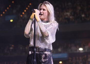 emily-armstrong-alters-tattoo-to-include-linkin-park-reference