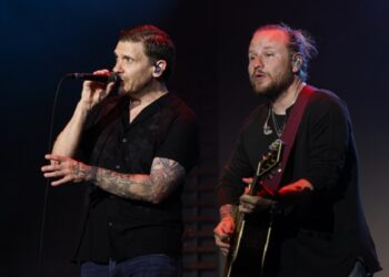 shinedown,-alice-in-chains-accused-of-spending-pandemic-grant-money-on-themselves