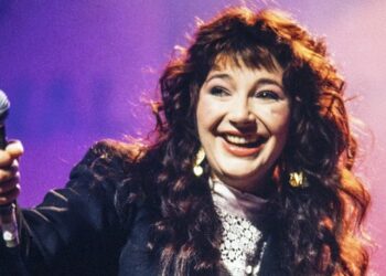 kate-bush-shares-annual-christmas-message