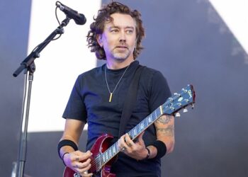 rise-against’s-tim-mcilrath-teases-2025-plans:-‘double-down-on-the-fight-we-started-25-years-ago’