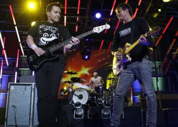 tom-delonge-teases-possible-blink-182-tour-announcement:-‘we-miss-you’