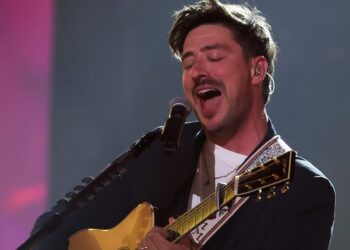 mumford-&-sons-tease-new-song-arriving-jan.-17