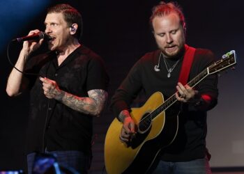 hear-what-songs-shinedown’s-jamming-to-on-dkd.-mixtape-playlist