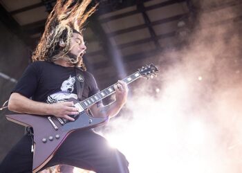 coheed-and-cambria’s-claudio-sanchez-announces-jackhammer-signature-guitar