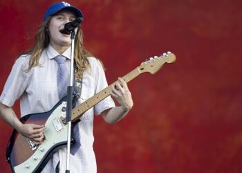 girl-in-red-to-star-in-upcoming-movie-﻿’low-expectations’