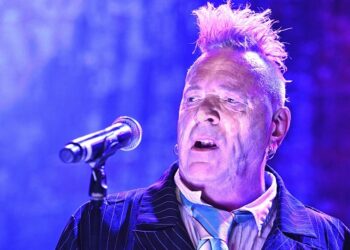 john-lydon-dismisses-sex-pistols-reunion-as-‘karaoke’:-‘it’s-almost-malicious-in-its-intent’