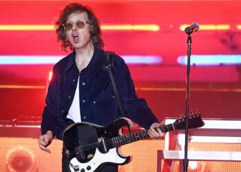 beck-announces-summer-orchestral-tour