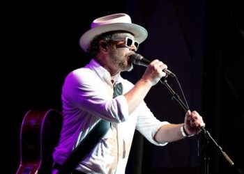 in-the-meantime,-here’s-an-unbelievable-lineup:-spacehog-&-emf-announce-joint-tour