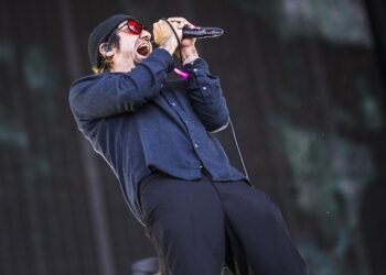 deftones-rock-‘minerva’-with-hayley-williams-during-nashville-show