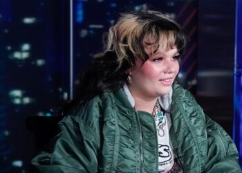 lola-young-makes-﻿’billboard’﻿-‘messy’-with-first-#1-alternative-airplay-hit