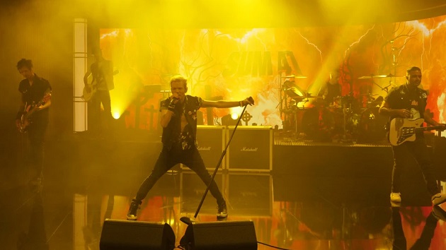 sum-41-returns-to-stage-for-final-time-to-be-inducted-into-canadian-music-hall-of-fame