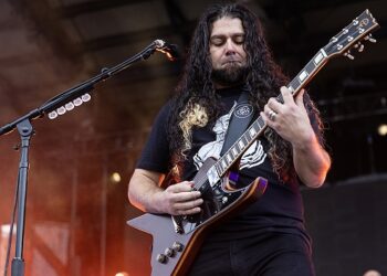 coheed-and-cambria,-fall-out-boy-&-more-announce-official-league-apparel-collaboration
