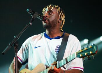 ‘stargazing’-while-‘tipsy’:-myles-smith-releasing-new-song-with-shaboozey