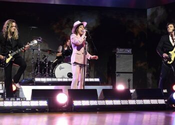 the-struts-announce-north-american-tour-celebrating-10th-anniversary-of-debut-album