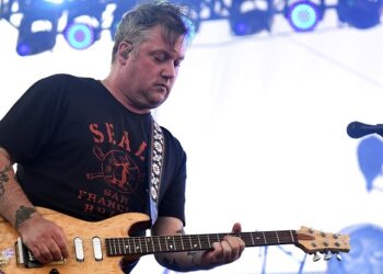 modest-mouse-launching-psychic-salamander-festival