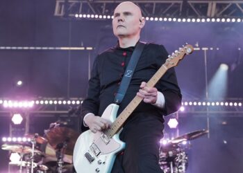 vehicle-crashes-into-billy-corgan’s-madame-zuzu’s-again-following-october-accident