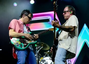 weezer-headlining-2025-bumbershoot-festival