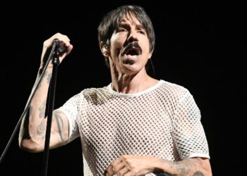 by-the-way,-red-hot-chili-peppers’-anthony-kiedis-gets-in-the-coffee-business