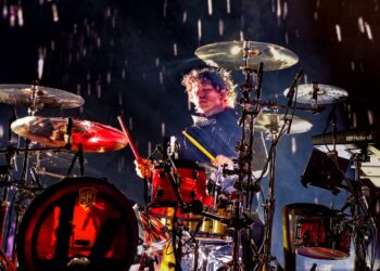 twenty-one-pilots-no-longer-‘stressed-out’-as-they-recover-fan-stolen-drum