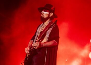 dave-navarro-confirms-there’s-‘no-chance’-for-jane’s-addiction-to-play-together-again