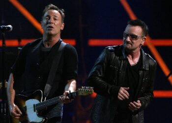 bono-throws-his-support-behind-bruce-springsteen:-‘there’s-only-one-boss-in-america’