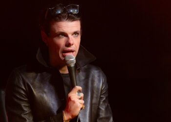 thunderblud*:-yungblud-teases-new-video-with-florence-pugh