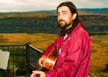 flick-season:-noah-kahan’s-rise-to-fame-is-the-subject-of-new-documentary