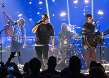 shinedown-teases-next-album:-‘[the-songs]-all-belong-together,-because-we-say-they-belong-together’