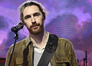 hozier-postpones-tour-dates-due-to-illness
