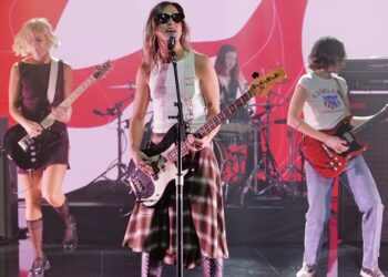 the-beaches-share-new-﻿’no-hard-feelings’﻿-song,-‘touch-myself’