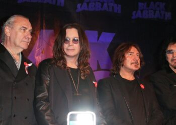 black-sabbath-and-ozzy-osbourne-say-goodbye-with-epic-back-to-the-beginning-concert