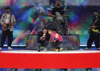 watch-coldplay-perform-at-fifa-club-world-cup-halftime-show