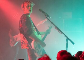 badflower-braces-for-a-trip-to-the-rainbow-bridge-with-‘paws’-single